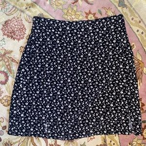 BRANDY MELVILLE FLORAL SKIRT
